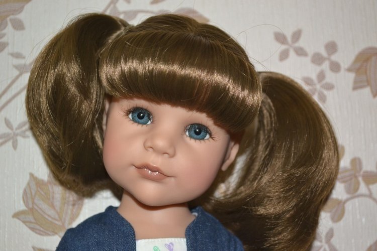 Брюнетки из Спа-салона немецкой фирмы Gotz