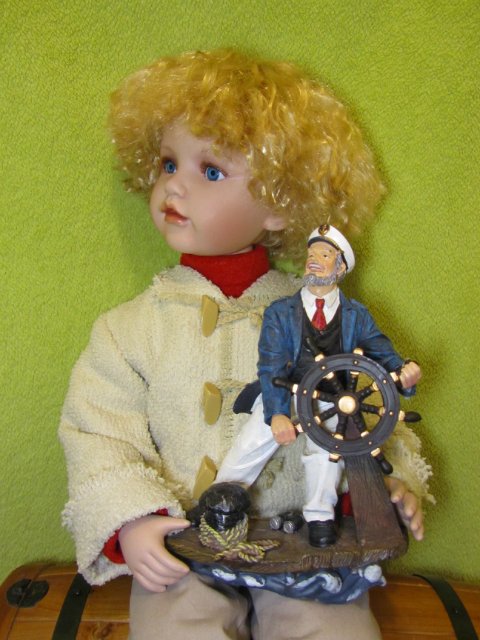 Два в одном. Фарфоровый мальчик