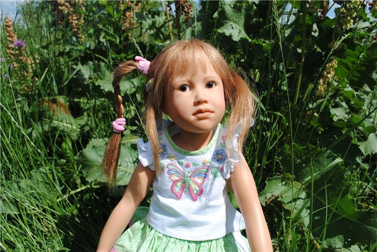 Летняя прогулка милой девочки Паулы Heidi Plusczok