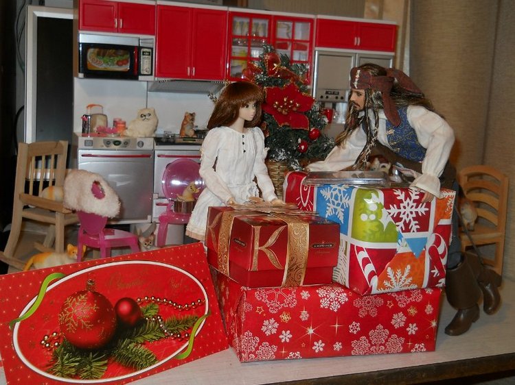 Как капитан Джек Воробей и девочка Момоко Деду Морозу помогали (фото 10)