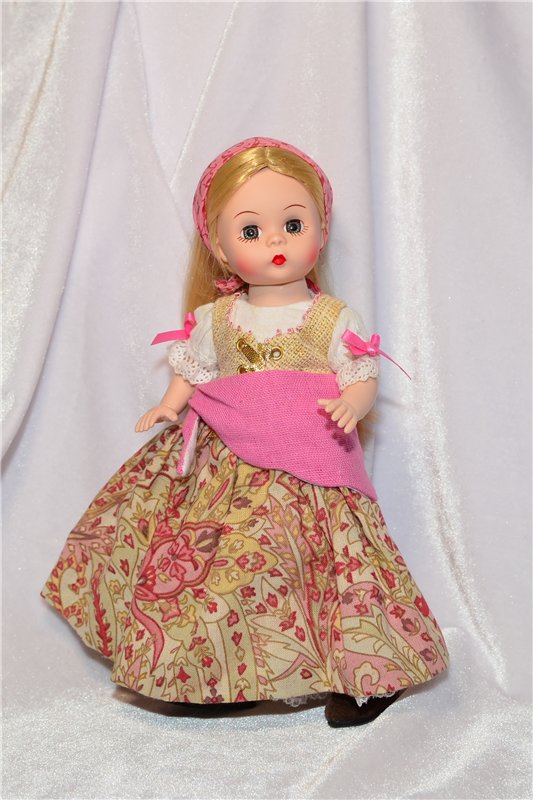 Куклы девочки Madame Alexander Дочка мельника