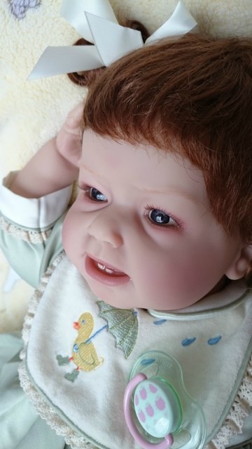 "У меня режутся зубки". Очень редкая девочка от Ли Миддлетон - Teething Blues (фото 3)