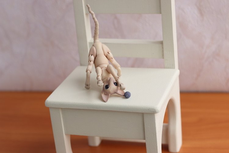 Кот играет с мячиком — Разные куклы BJD (БЖД): редкие бренды