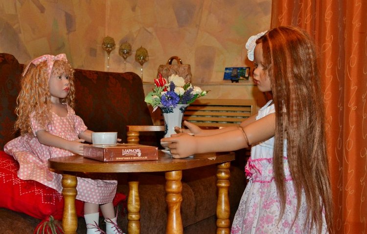 Как протекает наша жизнь. Кукольная коллекция