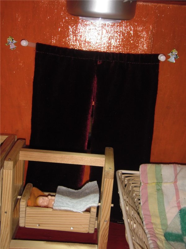 Шторы и жалюзи для кукольного домика из трубочек для коктейля (фото 4)