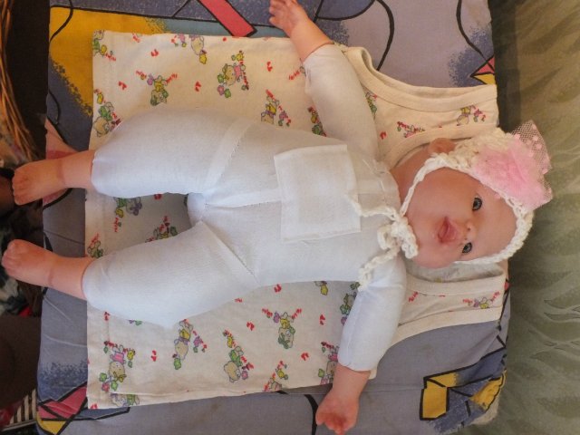 Мастер класс по пошиву комбинезончика для куклы из детской маечки (фото 2)