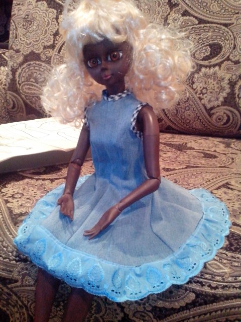 Джинсовое платье-клеш для Звезды Подиума (фото 2)