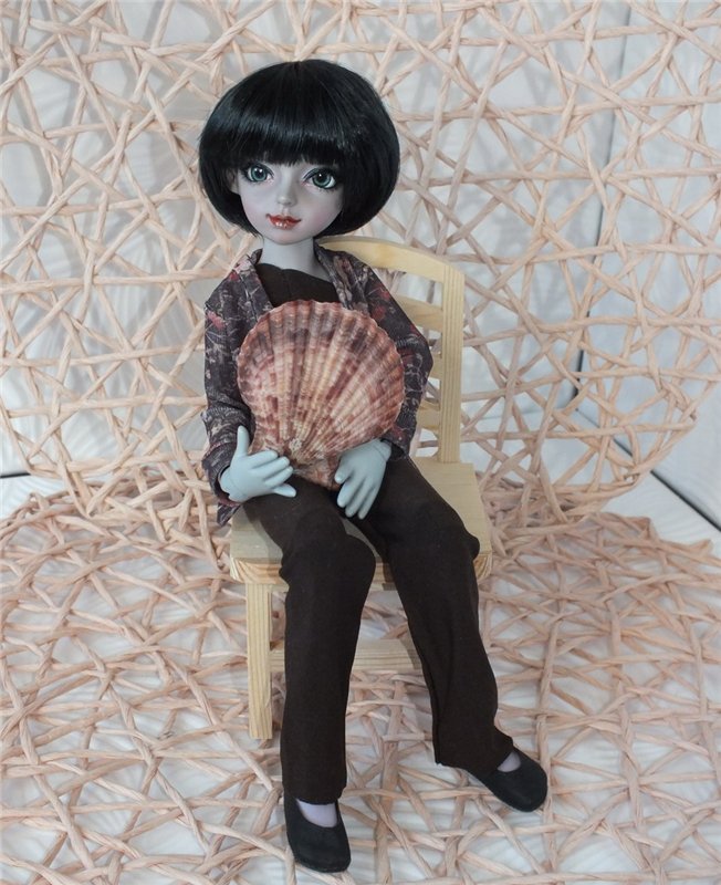 Как из идеи вязаного платья получается шитый комбинезон... или чего хотят наши куклы