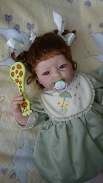 "У меня режутся зубки". Очень редкая девочка от Ли Миддлетон - Teething Blues