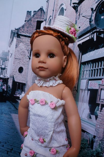 Ханна просто создана для шляпок | Бэйбики Ханна просто создана для шляпок