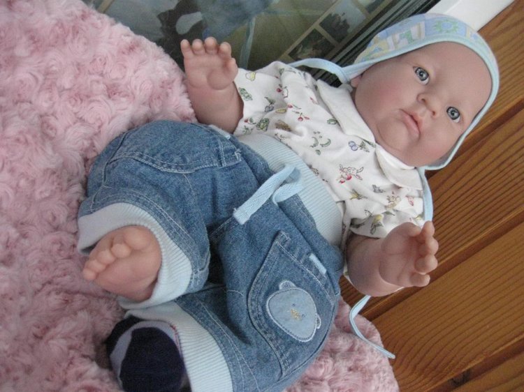 Сборы на прогулку маленькой Евочки (фото 6)