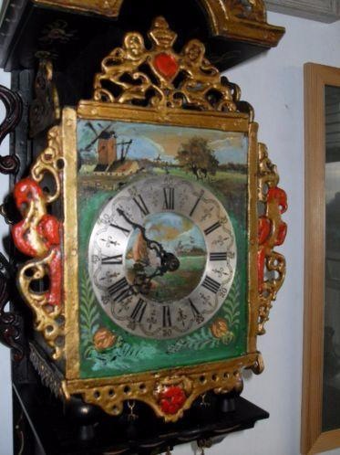 Старинные часы еще идут. Коллекция старинных часов