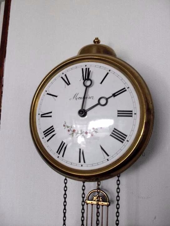 Старинные часы еще идут. Коллекция старинных часов