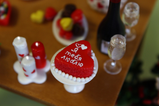 Как Фиби и Остин зиму зимовали. Часть 2: День Святого Валентина, 8 Марта