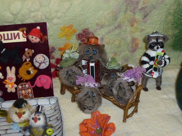 Весенний Бал Кукол на Тишинке: Ёжики