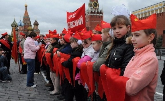 Рыжее солнышко поздравляет всех неравнодушных с Днем пионерии (фото 2)