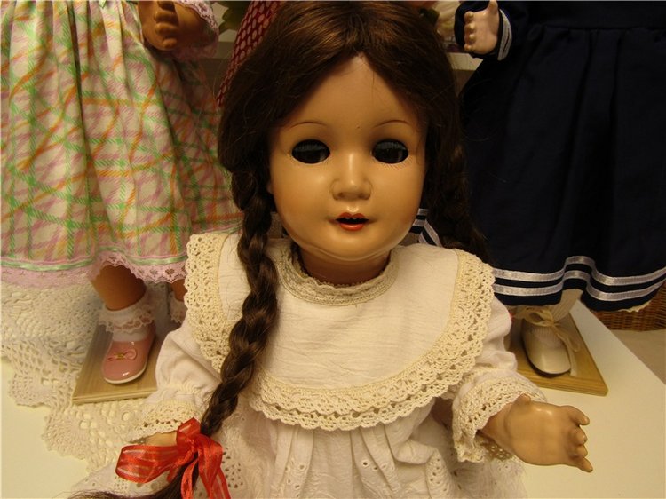 Великолепная четверка — Редкие антикварные куклы и реплики: воск (фото 10)