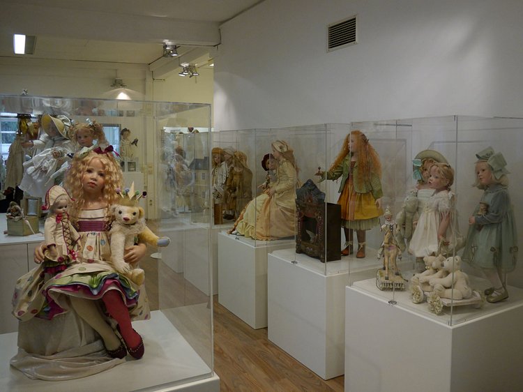 Гунзель открыла новый выставочный зал. Наслаждаемся (фото 4)