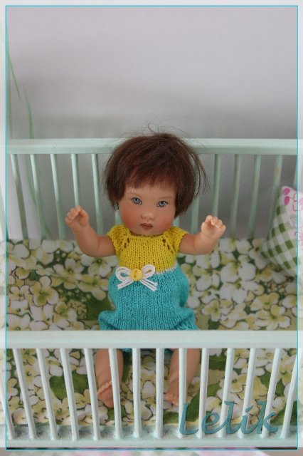 Кроватка для малышки, в масштабе 1:6 | Бэйбики Кроватка для малышки, в масштабе 1:6