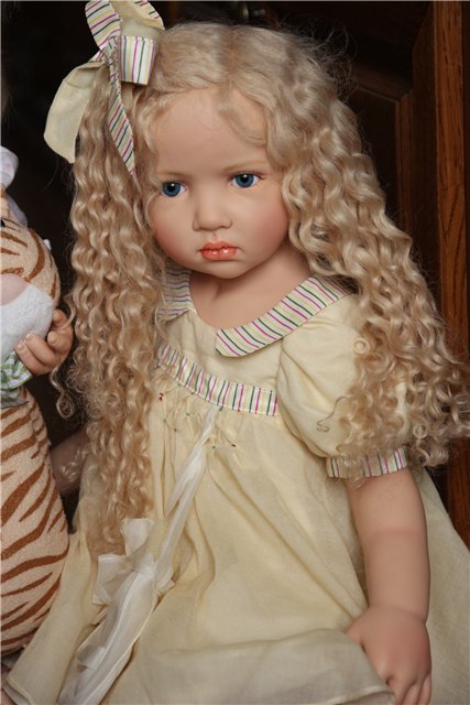 Малышки Лени (Leni , 2008) и Шани (Shani, 2010) от Hildegard Gunzel. Резин