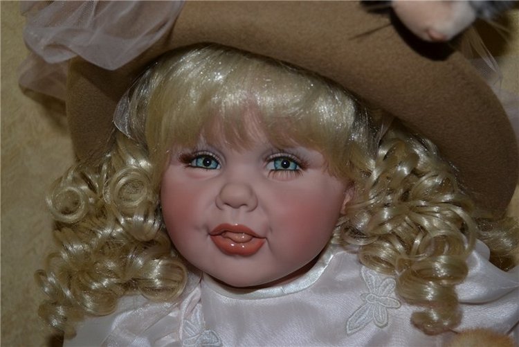 Кошки Мяу - самая весёлая куколка Файзах Спанос