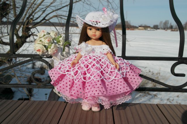 А мы собрались на бал. 4 разных цвета