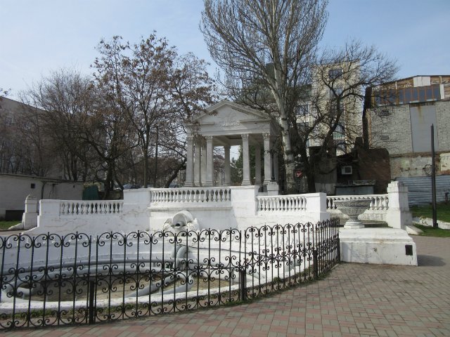 Юные кладоискательницы, или Офелия и Луни развлекаются