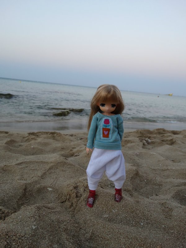 Девочки мамачап на Средиземном море