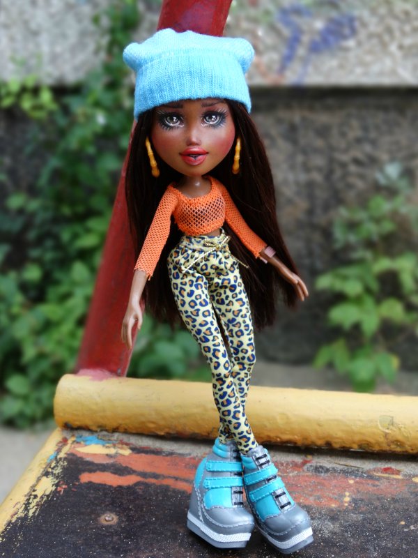 Мои девочки (перерисованные Братц 2015) вышли на улицу (фото 3)