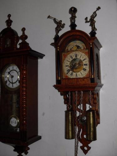 Старинные часы еще идут. Коллекция старинных часов