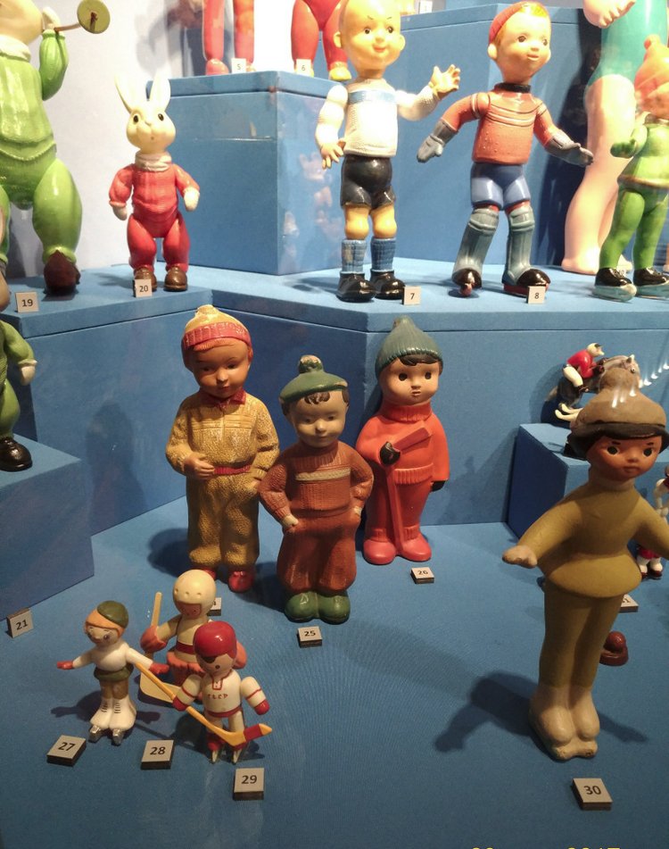 Выставка «Все лучшее – детям. Игрушки 1950–1980 годов из коллекции Сергея Романова». Часть 2