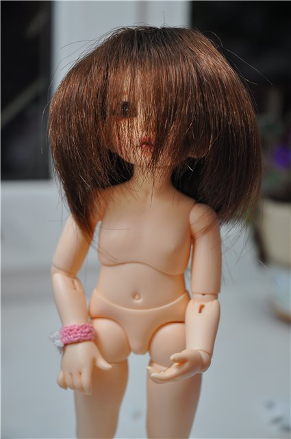 Моя Антешка примеряет парики и глазки