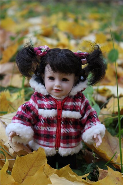 Ходит осень по дорожке... Мари и Катрина от Adora на осенней прогулке