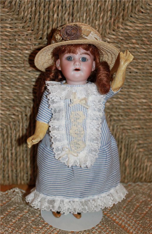 Подарок для антикварной куколки Марсельки (фото 3)