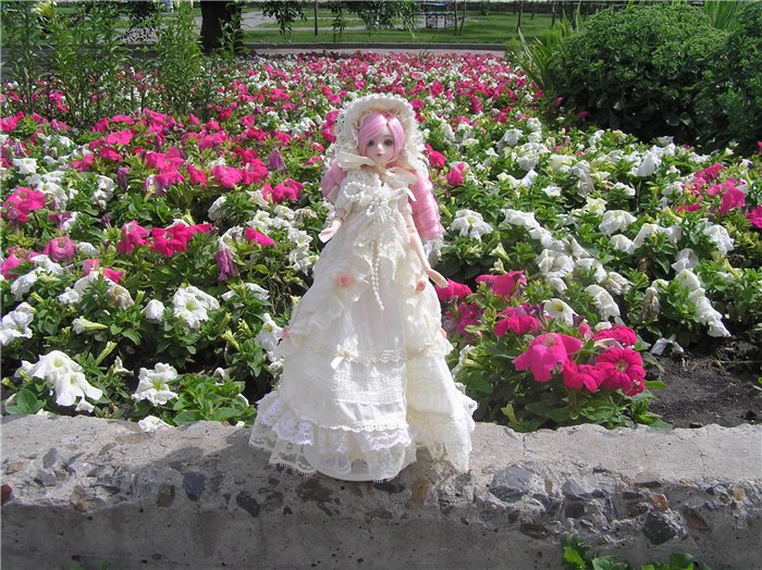 Летняя прогулка с куколкой J-doll Koningslign. Просто топик к небольшому юбилейчику)