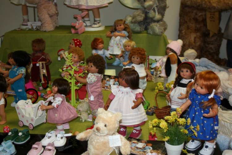 Летняя встреча коллекционеров в магазине Гюнзел, Голландия. Часть первая. Любителям Вихтелей посвящается