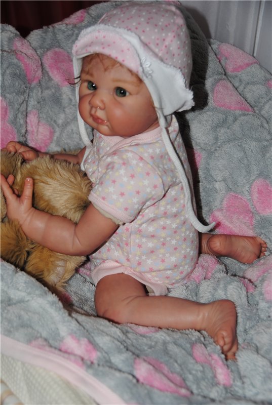 Аленка - куколка реборн из молда Lisa (фото 2)