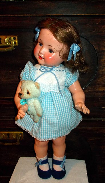 Солнечная девочка — Редкие антикварные куклы и реплики: воск