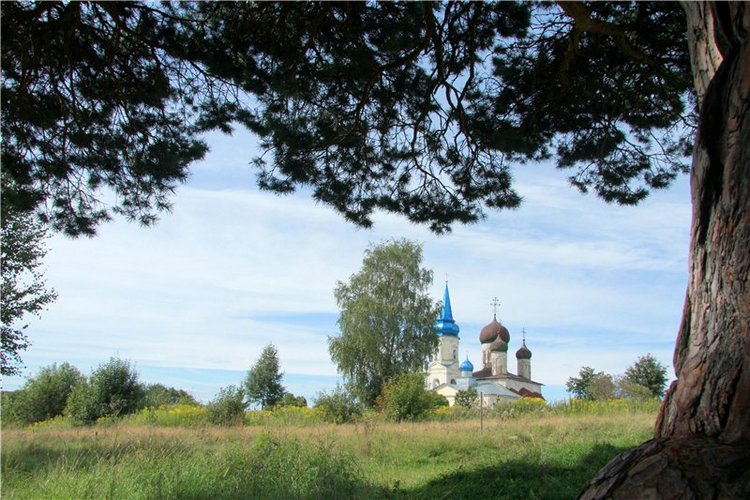 Иваниши. Храм Успения Пресвятой Богородицы