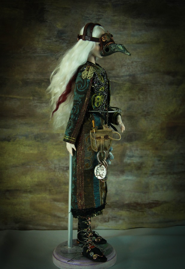 Фарфоровая кукла Plague doctor. Appoliona. Чумной доктор. Апполиона (фото 5)
