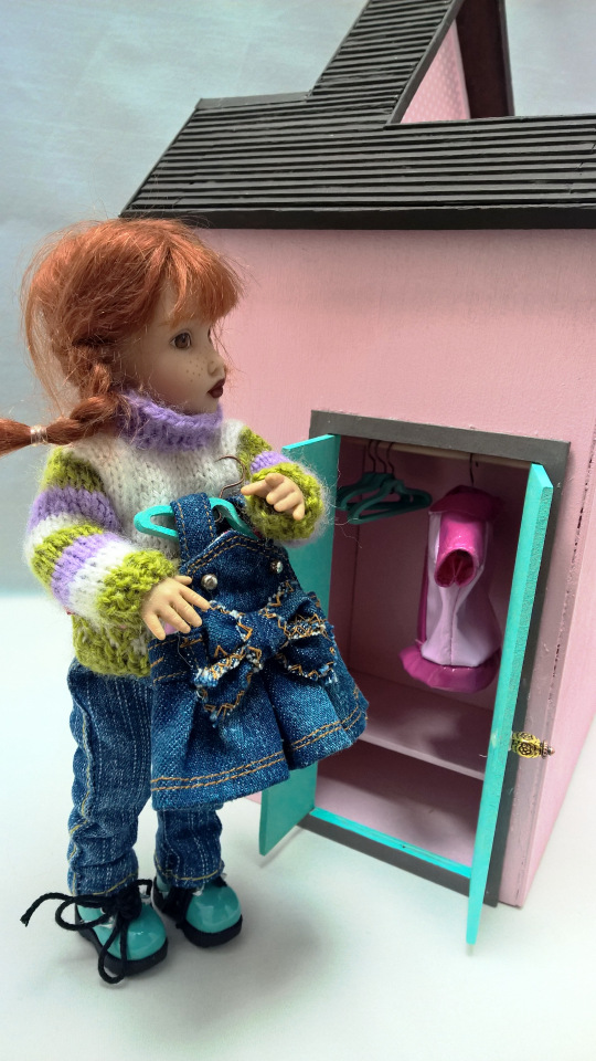 Так вы что, и конфеты за меня есть будете? или, Глаза боятся, а руки делают