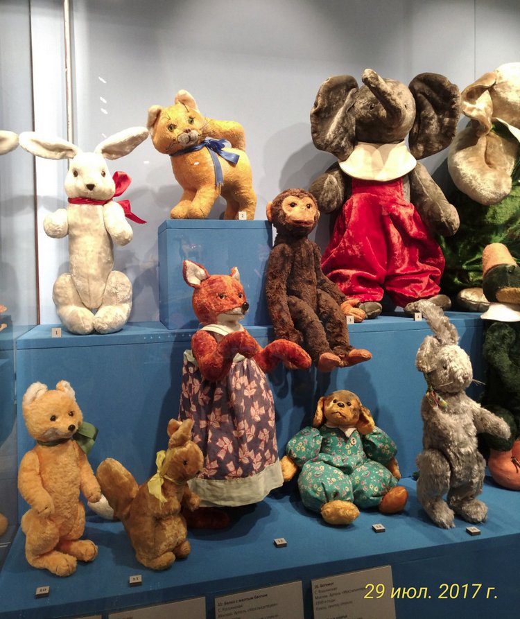 Выставка «Все лучшее – детям. Игрушки 1950–1980 годов из коллекции Сергея Романова». Часть 1