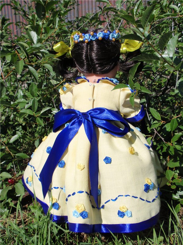 Солнечная цветочница Анюта. Эксперименты с переодеванием могут быть нескончаемы