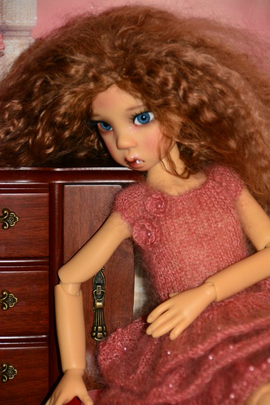 Весеннее обновление. Платья для кукол Kaye Wiggs