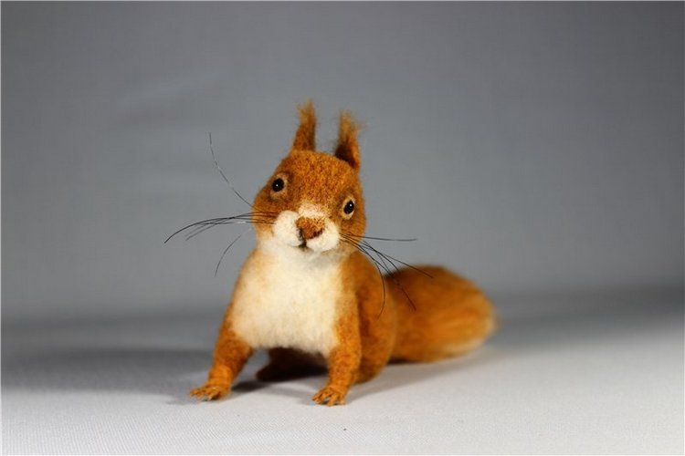 Белочка, которая верила в чудеса. Валяние из шерсти (фото 5)