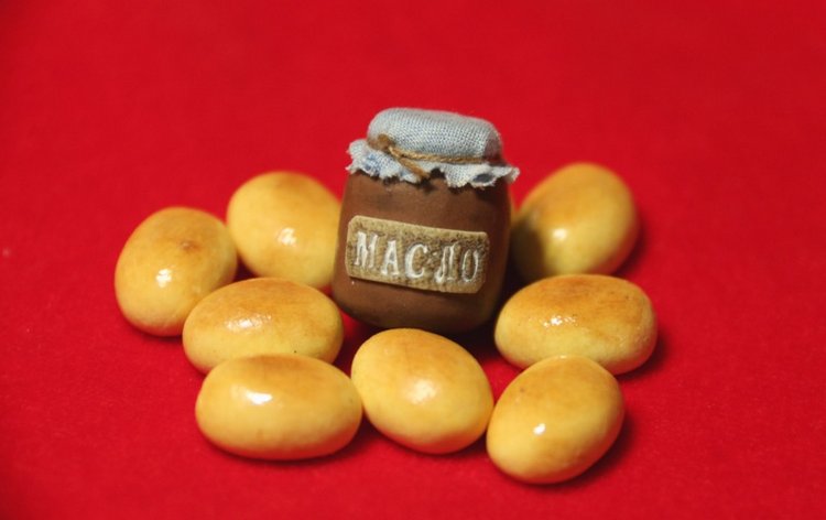 Шарнирная кукла Красная Шапочка: детали образа (фото 4)