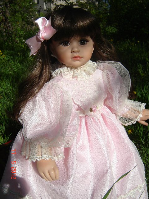 Две сестрицы Ллойда Миддлетона - настоящие принцессы