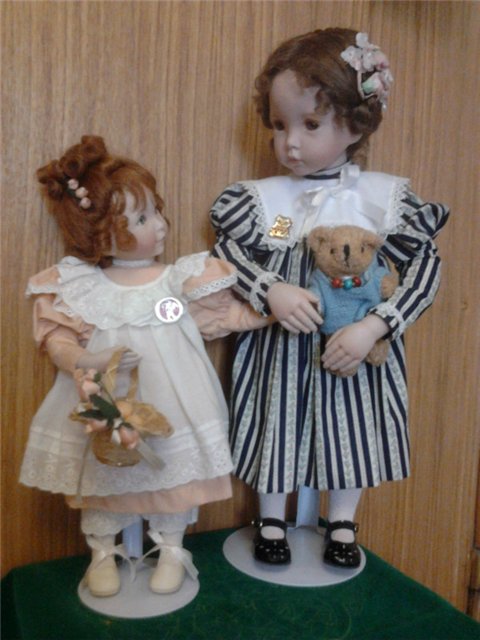 Эмили и девочка с персиками от Дианы Эффнер