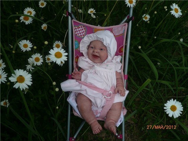 Лолочка гостит у бабушки Лены