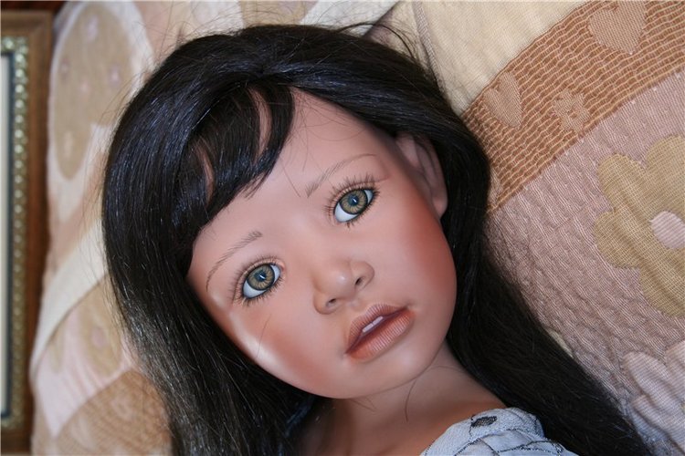 Чёрное или белое? Милли от Christine Orange